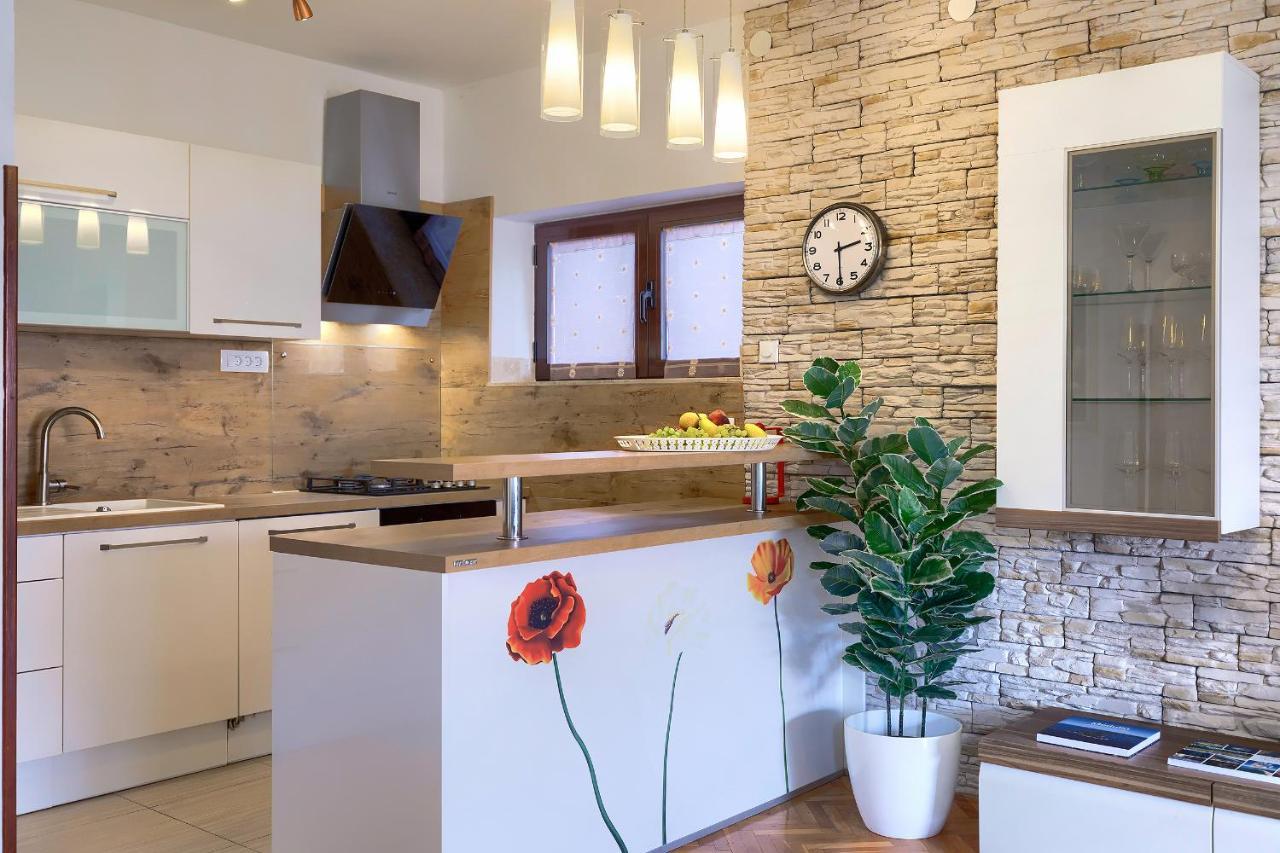 Stylish Flats With Two Bedrooms In Premantura Exteriér fotografie