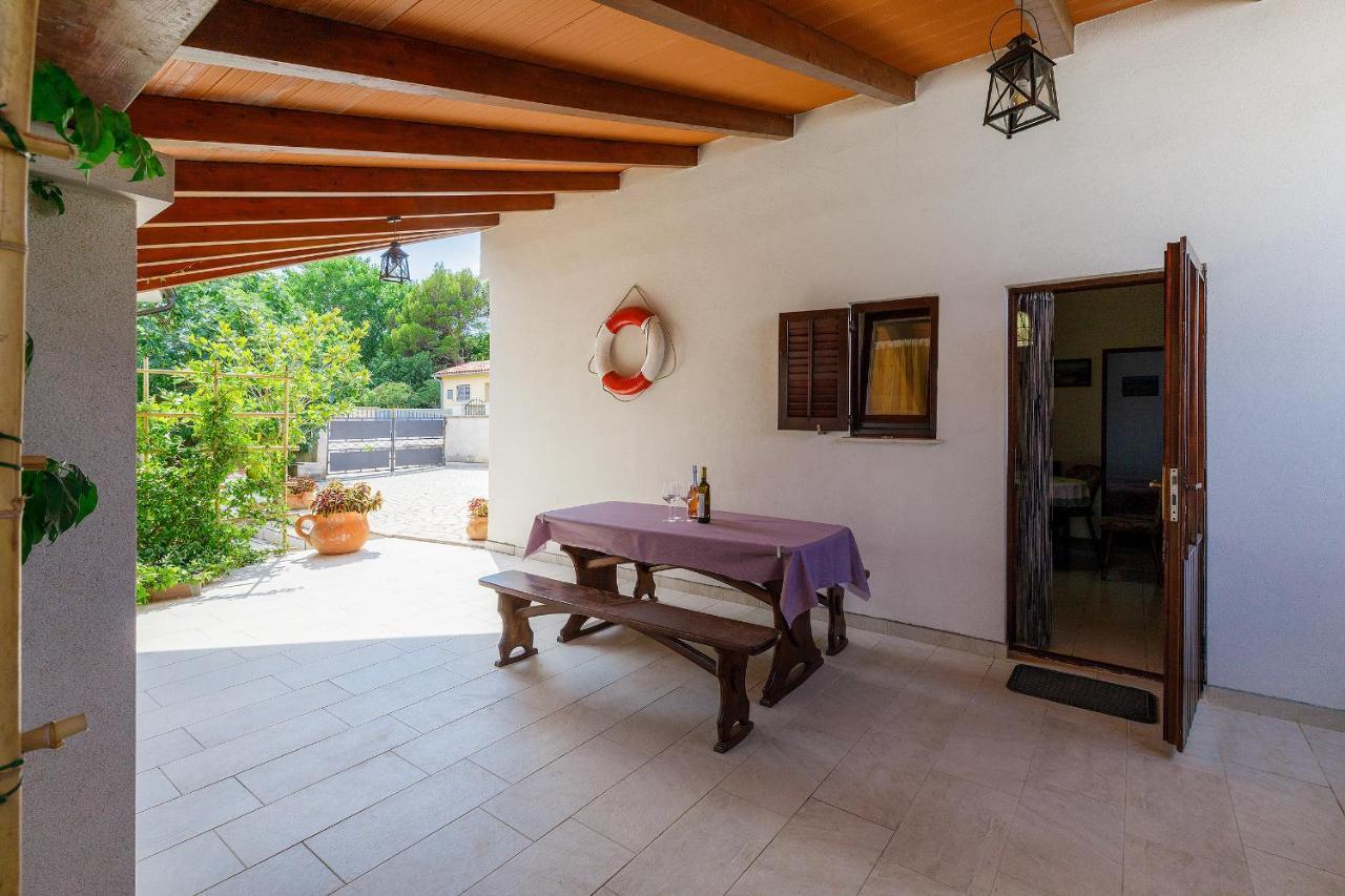 Stylish Flats With Two Bedrooms In Premantura Exteriér fotografie